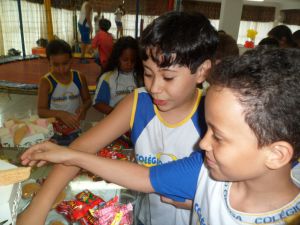 Conquistando Sonhos: Alunos bancam festa de fim de ano